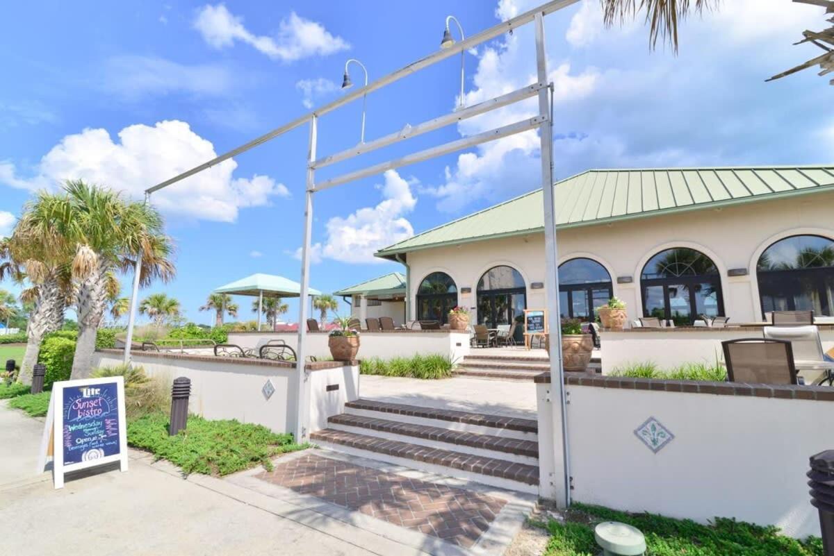 נורת' מירטל ביץ' Lakefront Condo W Huge Waterfront Pool Hot Tub מראה חיצוני תמונה